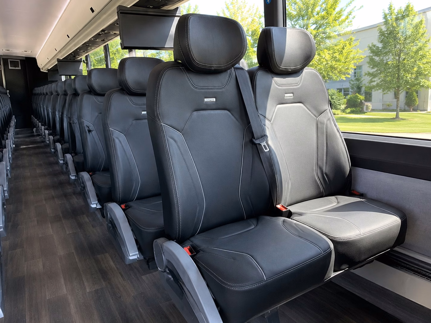 airport transfers and out of town guest shuttles for arlington weddings