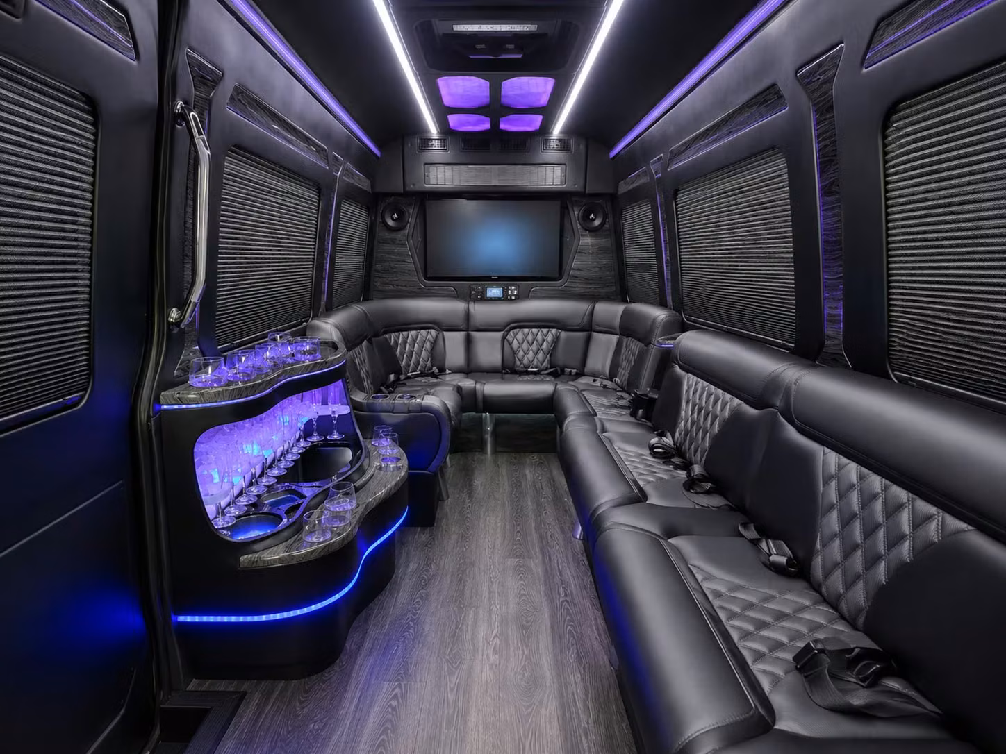 finding group transportation for government agencies and defense contractors in the dfw corridor
